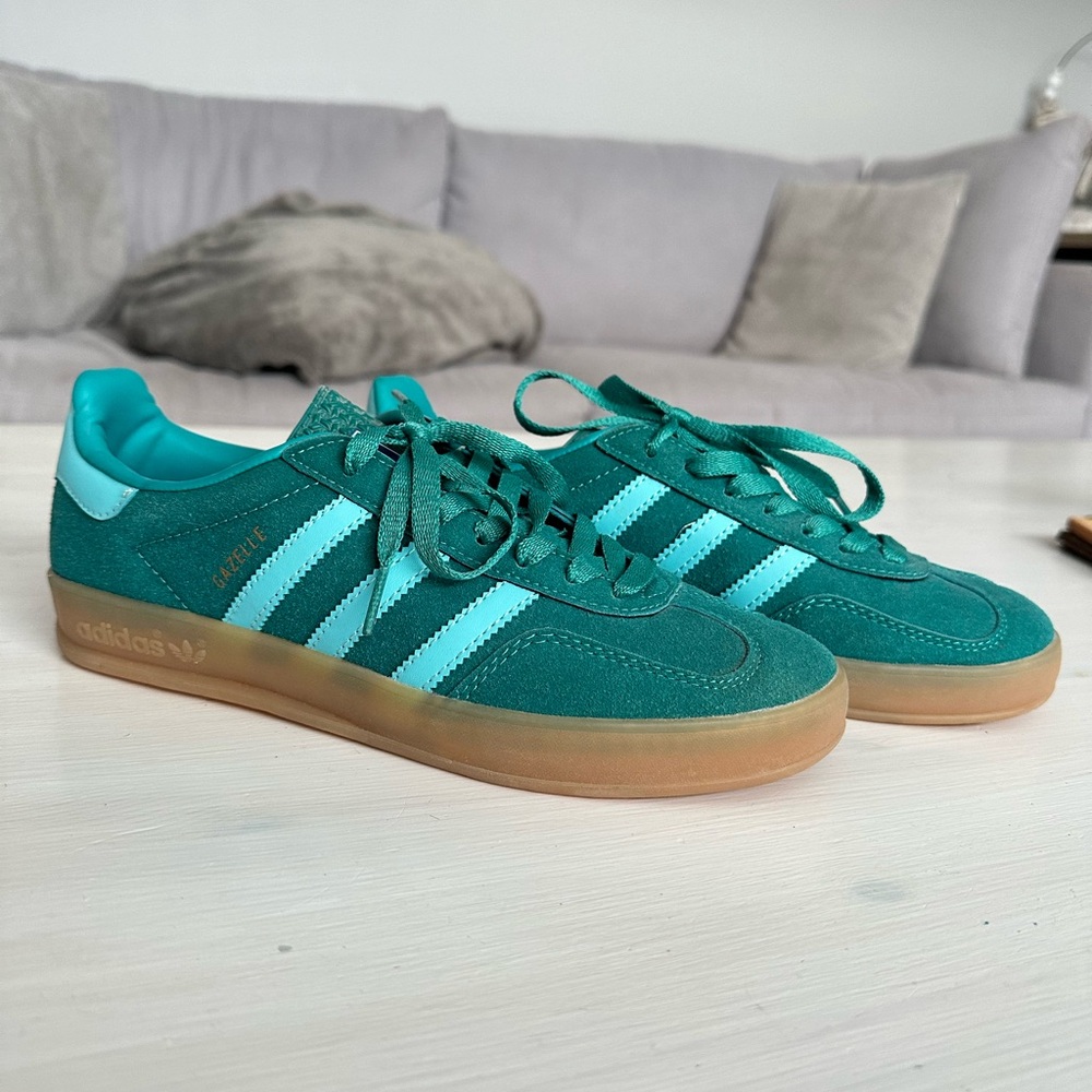 Women’s Samba size 8.
